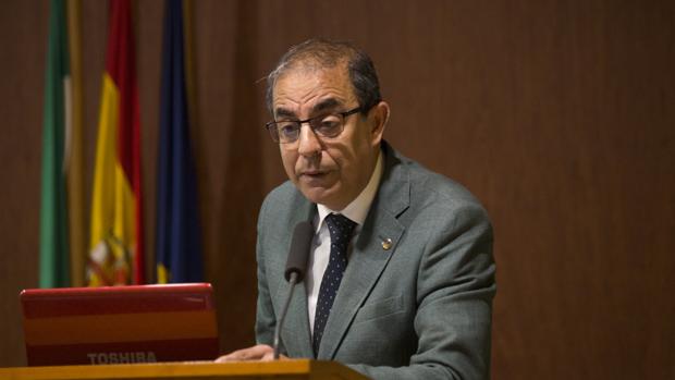 Miguel Ángel Castro, reelegido rector de la Universidad de Sevilla por una amplia mayoría