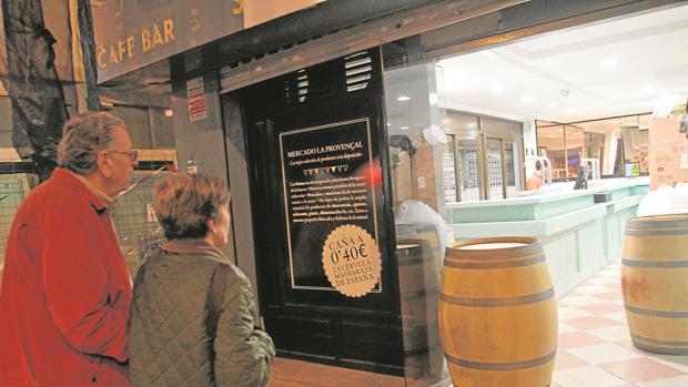 El fiscal pide inhabilitar a todos los socios de Mercado Provenzal, el bar que ponía cervezas a 40 céntimos