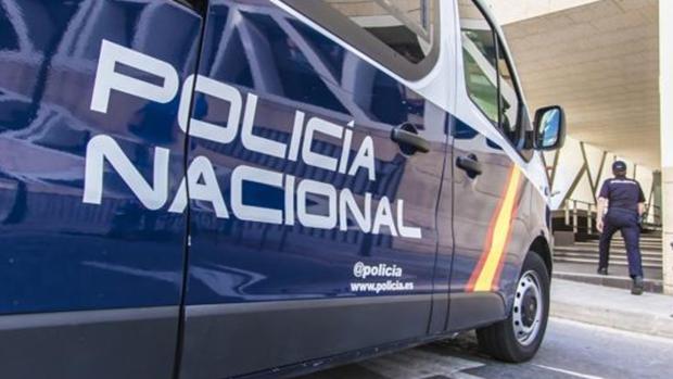 Detenidas cinco mujeres en Sevilla por retener a un varón que les debía dinero por servicios sexuales