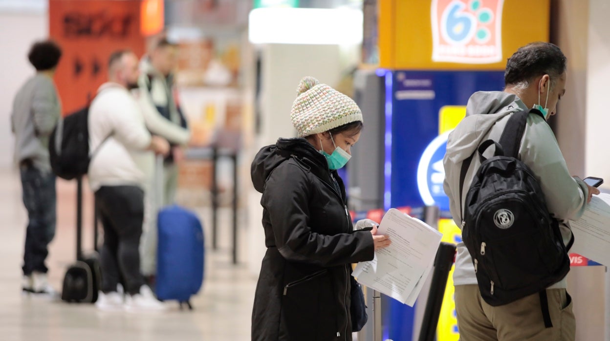 Los lugares cerrados son menos seguros en plena pandemia del coronavirus