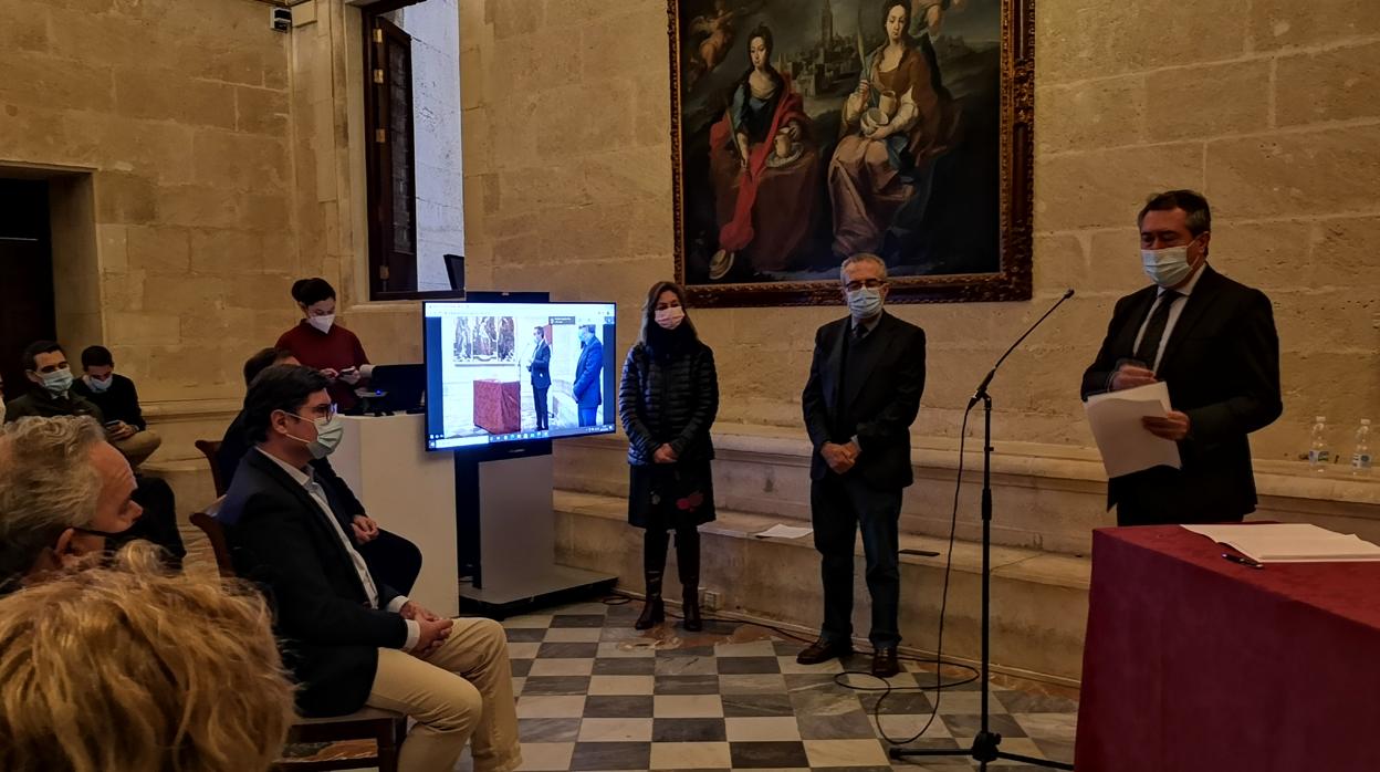 Espadas, exponiendo la cuarta edición del plan Sevilla Integra