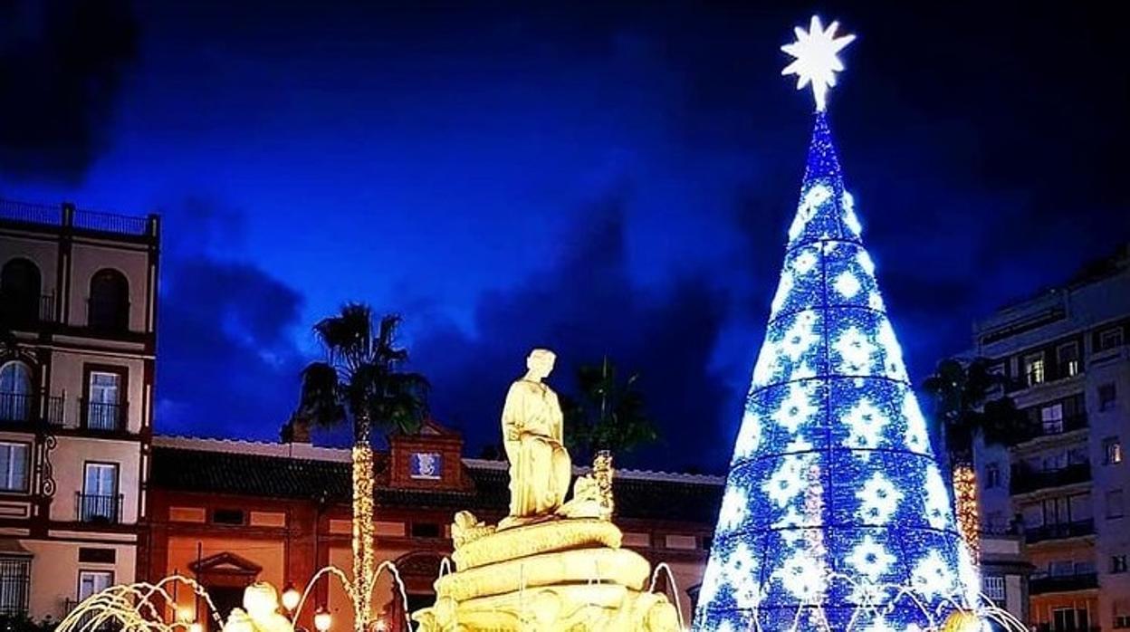 La Puerta de Jerez iluminada por Navidad