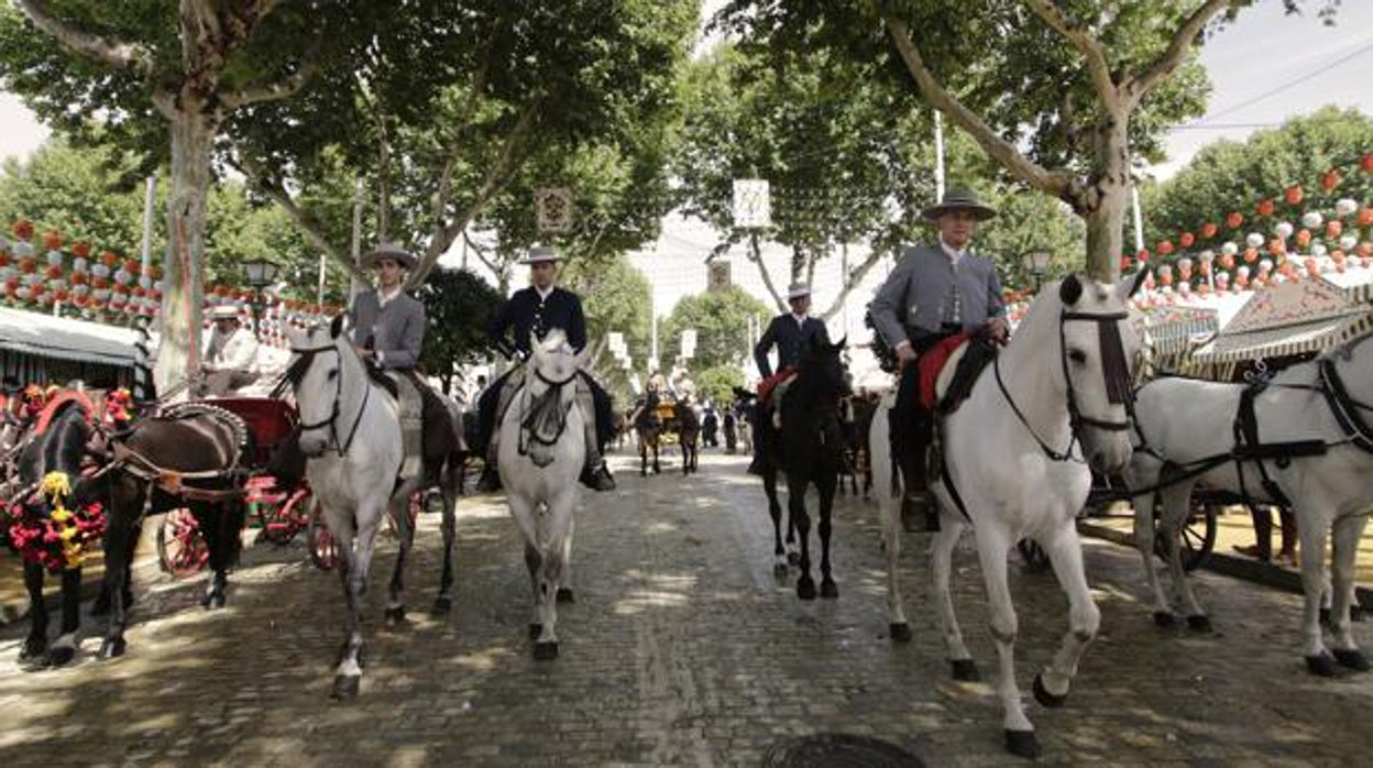 Paseo de caballos en la Feria de Abril de 2019