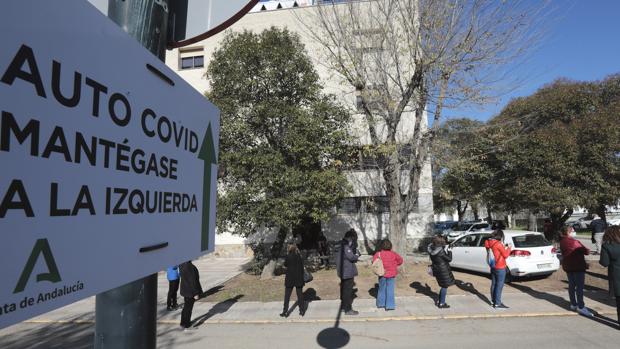 La vuelta al cole llega en plena tercera ola del coronavirus en Sevilla