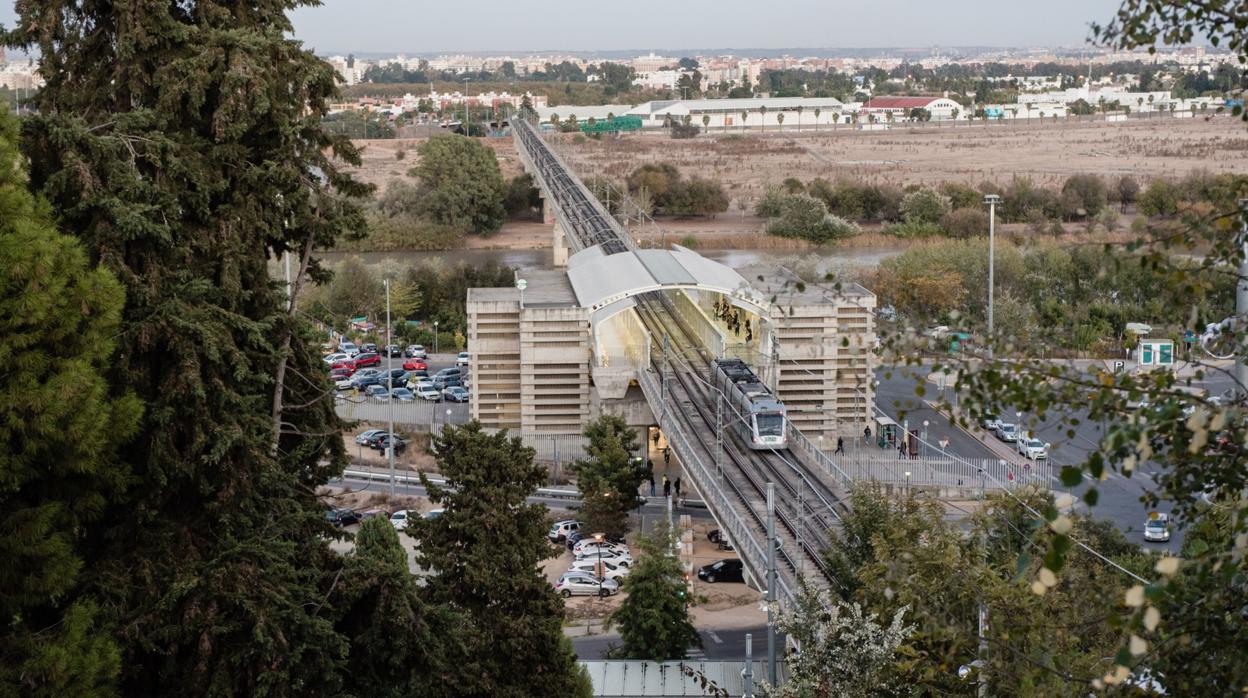 El Metro por San Juan Bajo