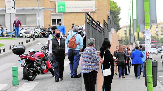 Un ascensor sufre una caída libre en el Virgen el Rocío de Sevilla sin que se produzca ningún daño