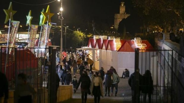 Sevilla planea una «miniferia» en la dársena durante toda la primavera