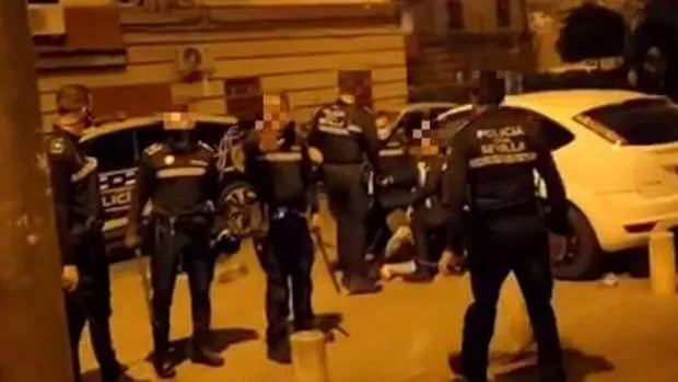 El alcalde convoca la junta de portavoces tras los últimos episodios violentos en Sevilla