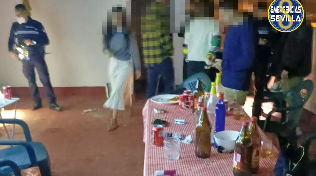 Imagen de la fiesta desalojada