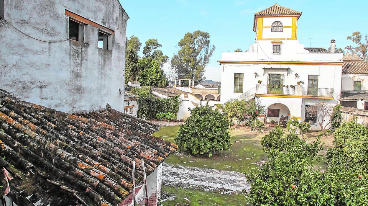 Una imagen reciente del estado del cortijo de Gambogaz