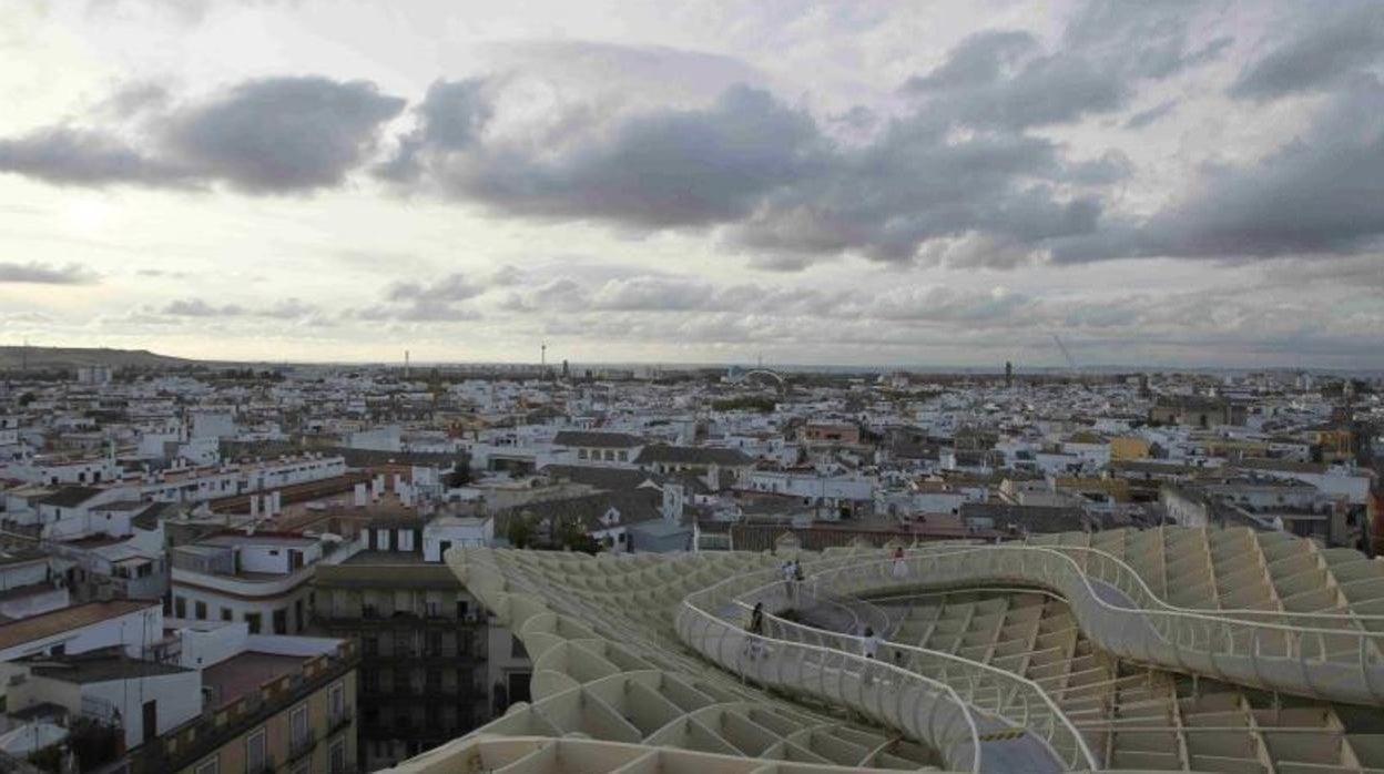 Sevilla en un día nublado