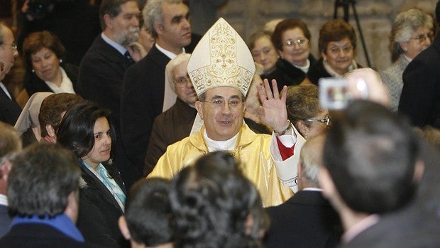 El legado del arzobispo Asenjo: el hombre que ordenó la Iglesia de Sevilla