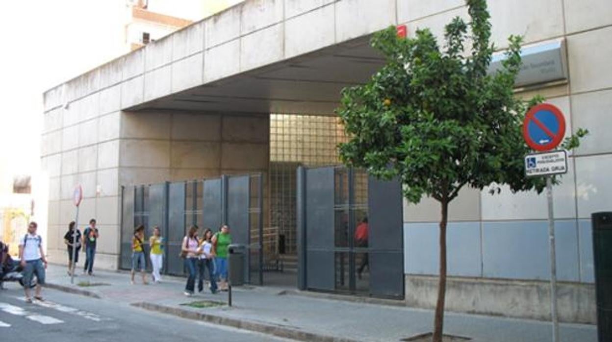 Fachada del instituto Murillo de Sevilla, en una imagen de archivo