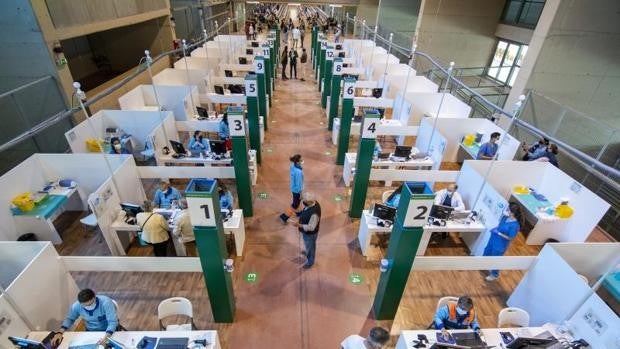 Cuarta ola en Sevilla: menos hospitalizados y cada día más vacunados