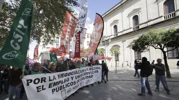 El Ayuntamiento de Sevilla tiene en estos momentos casi 500 plazas vacantes en su oferta de empleo