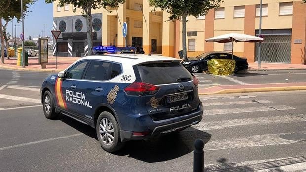 Condenado un sevillano por conducir sin carné, huir de los agentes que le dieron el alto y allanar una casa