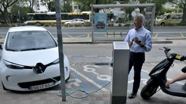 propietario coche eléctrico