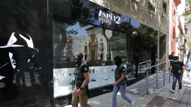 Redada en Sevilla contra una organización que vendía artículos de espías a los narcos