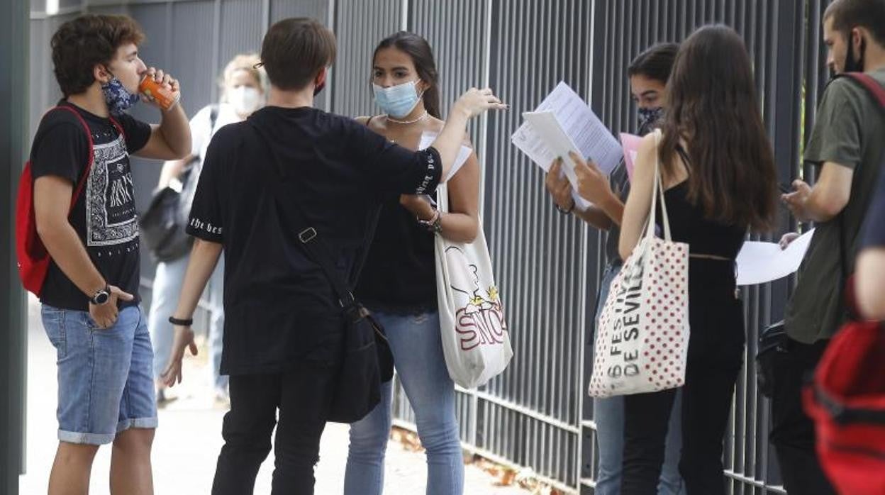 Alumnos que realizaron el año pasado las pruebas de acceso a la Universidad de Sevilla