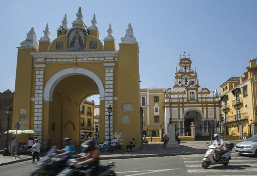 El entorno de la Basílica de la Macarena no tiene sistemas de sombra