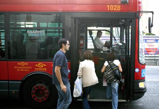 Así son los nuevos recorridos de los autobuses desde este jueves por la peatonalización de la Cruz Roja