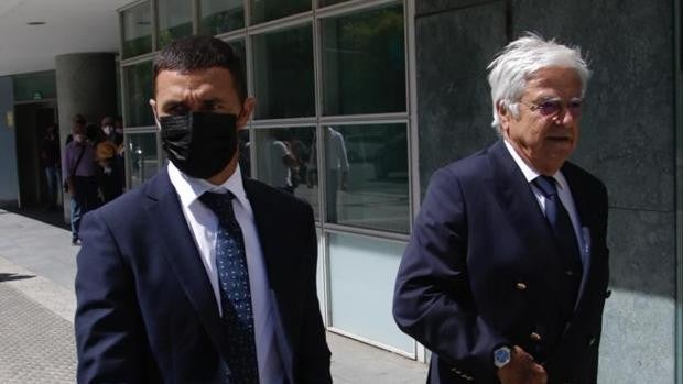 La picadura de una avispa a un testigo obliga a suspender el juicio contra Rubén Castro