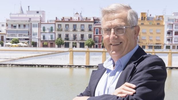 José María Lerdo de Tejada: «Sevilla necesita el doble de fuentes y el triple de árboles que tiene»