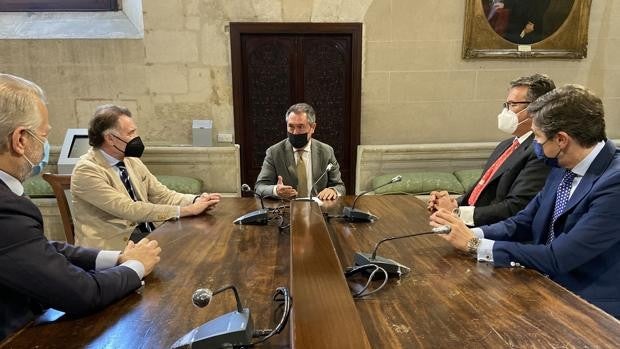 El alcalde pide a Abengoa que priorice el proyecto de la Ciudad de la Justicia de Sevilla