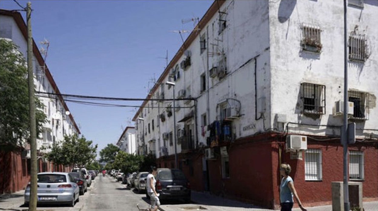 Uno de los pisos que están en peor estado de la barriada de Los Pajaritos