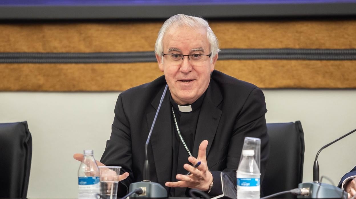 Monseñor José Ángel Saiz Meneses durante la presentación de las cuentas de la Archidiócesis