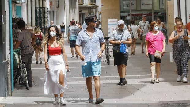 Agosto supera la expectativa del comercio más clásico del Centro de Sevilla