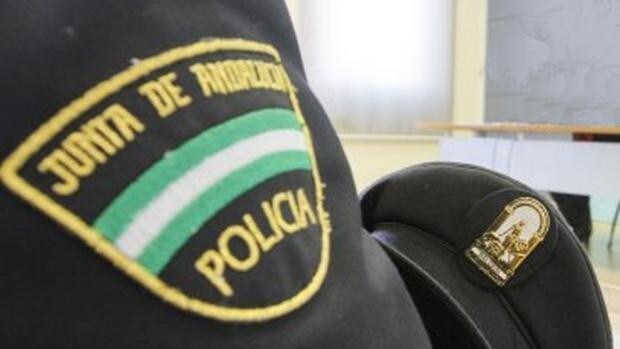 La Policía retira dos bebés de cuatro meses a una mujer en Sevilla
