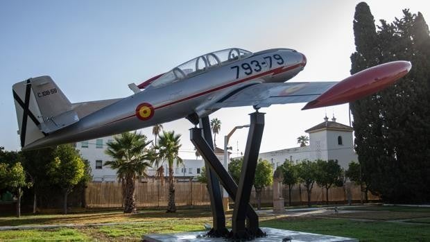 Jornada Aeronáutica para todos los públicos en la antigua pista de vuelo de Tablada el 18 de septiembre