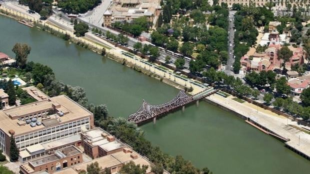 La oposición apoya la recuperación del Puente de Hierro en la zona de Altadis