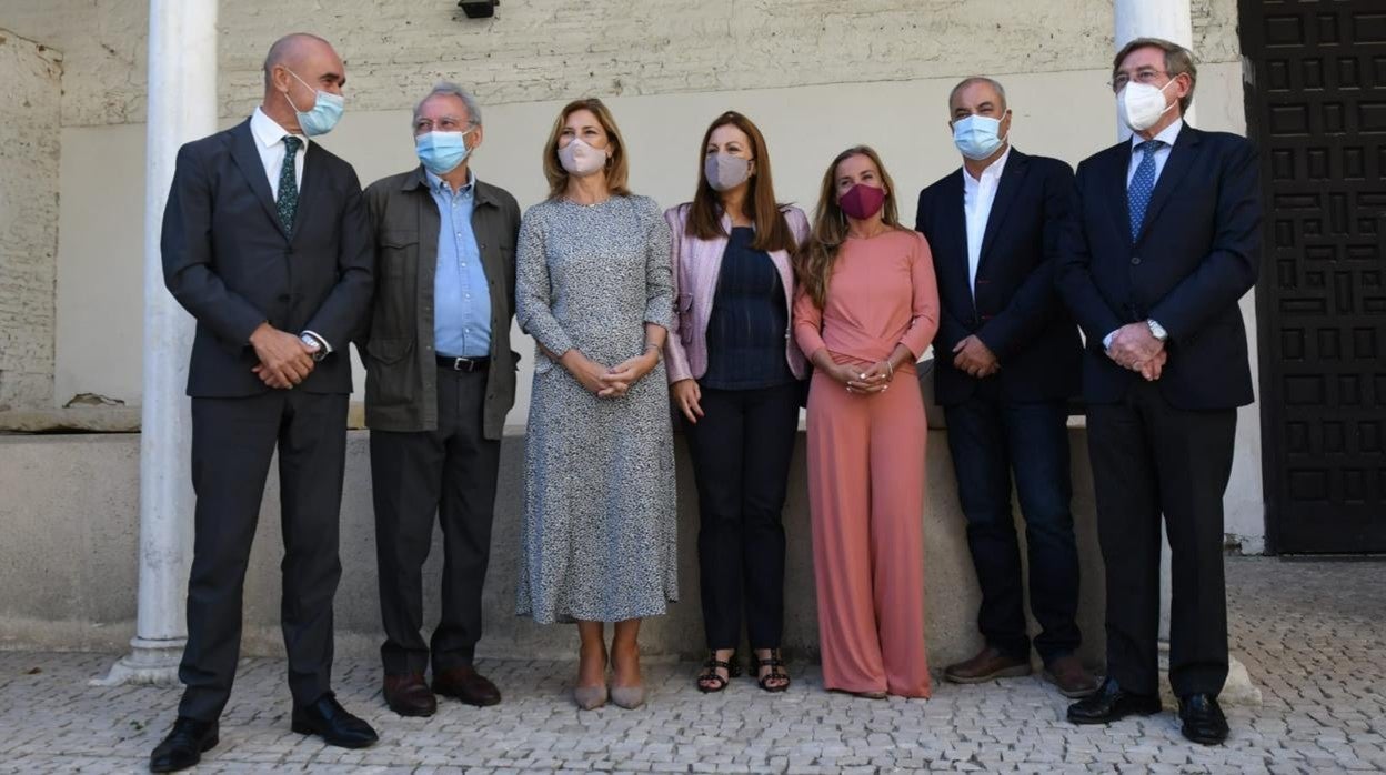 Un momento de la presentación de la exposición ‘Fragmentos’, de Juan Suárez