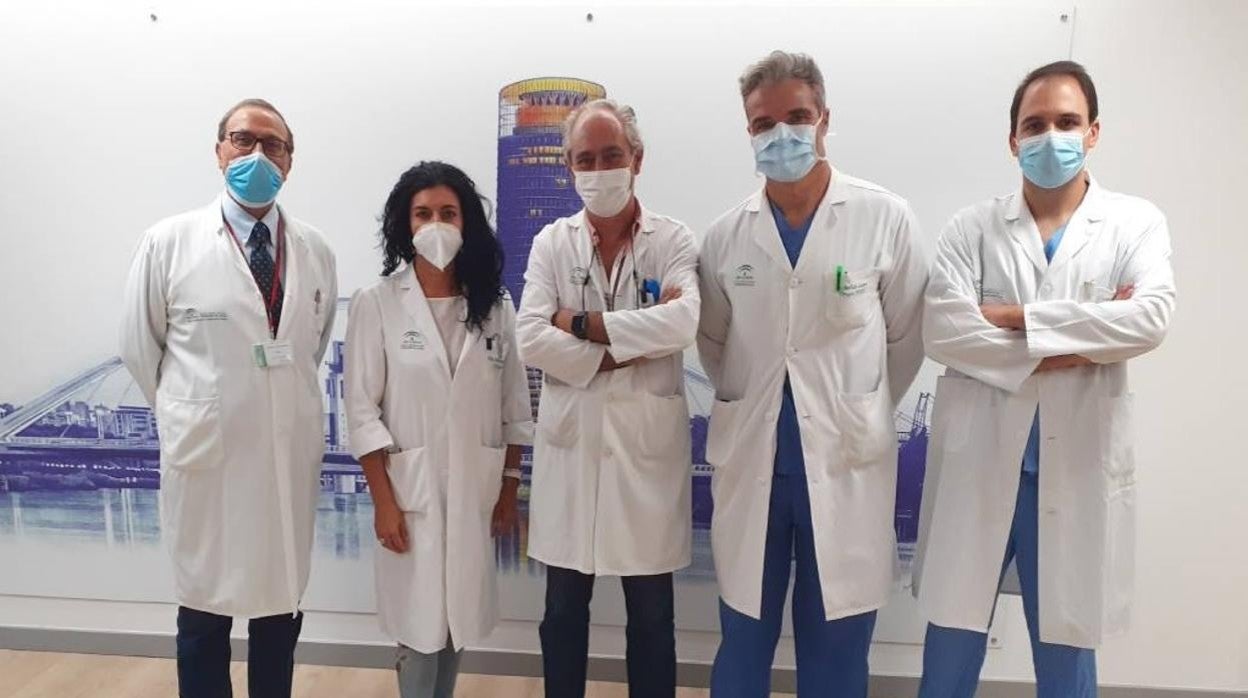 Parte del equipo de cirugía general del Hospital Virgen Macarena