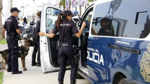 Destrozos y agresiones al personal de un hostal de Sevilla tras una noche de fiesta