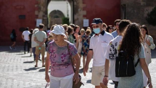 Sevilla encadena dos jornadas sin lamentar fallecidos, pero la incidencia sigue creciendo en la Sierra Sur