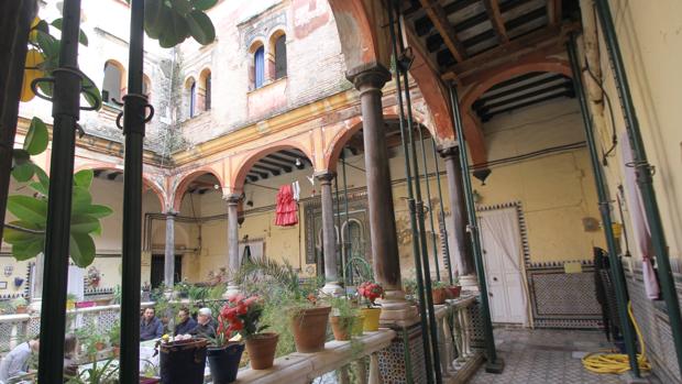 Patrimonio tumba la rehabilitación del Palacio del Pumarejo de Sevilla por la ubicación de un ascensor