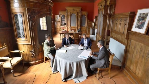 Alfonso Carmona advierte que «pagando 22 euros por una fimosis o 45 por extirpar un tumor» se pone en riesgo la atención a los pacientes