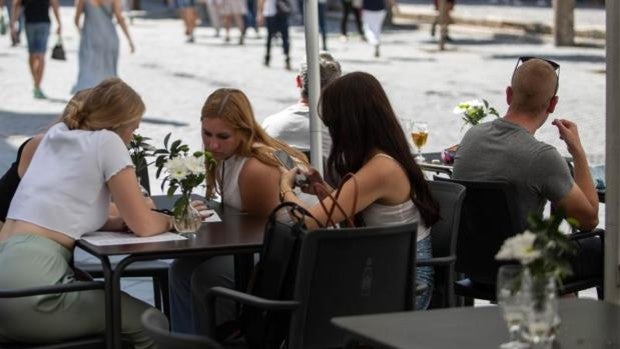 Las camas en las UCI de Sevilla alcanzan su mínimo de ocupación con tan sólo tres pacientes hospitalizados