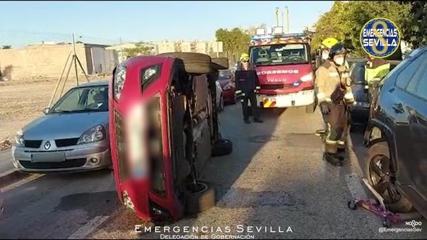 Vuelca en un aparatoso accidente superando el doble de la tasa de alcoholemia