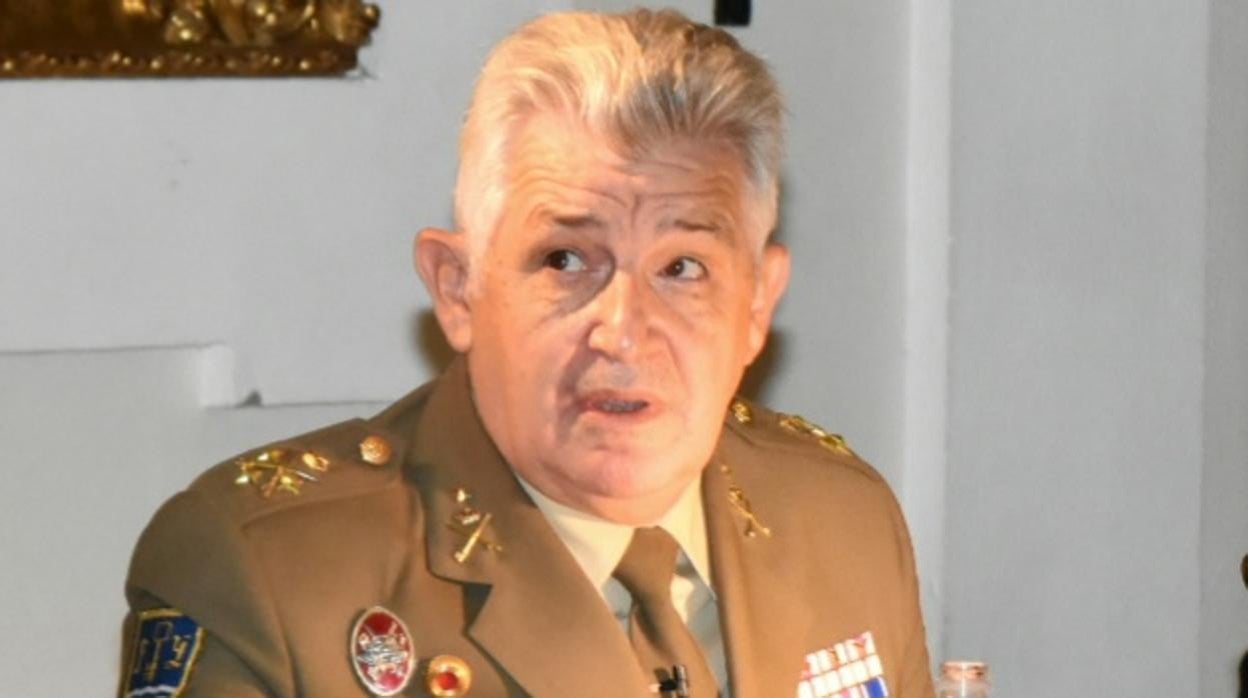 El teniente general jefe de la Fuerza Terrestre, José Rodríguez García