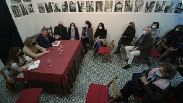 José Luis Sanz reclama un plan específico de servicios públicos y aparcamientos para el barrio de Santa Cruz