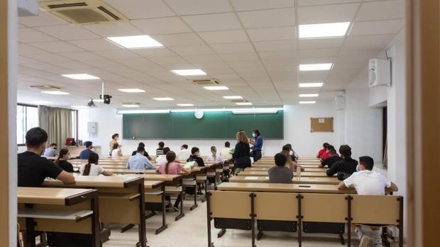 El rector de la Hispalense, partidario de modificar la Selectividad: «el procedimiento no es el mejor»