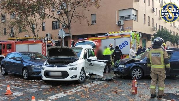 Aparatoso accidente esta tarde de Navidad en Sevilla