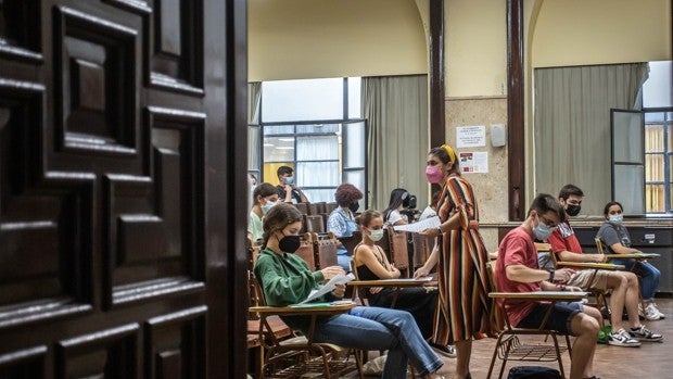 Sólo siete profesores de la Universidad de Sevilla están de baja por Covid