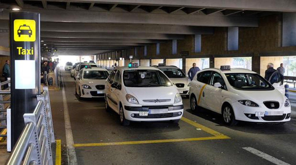 Parada de taxis en el aeropuerto de San Pablo