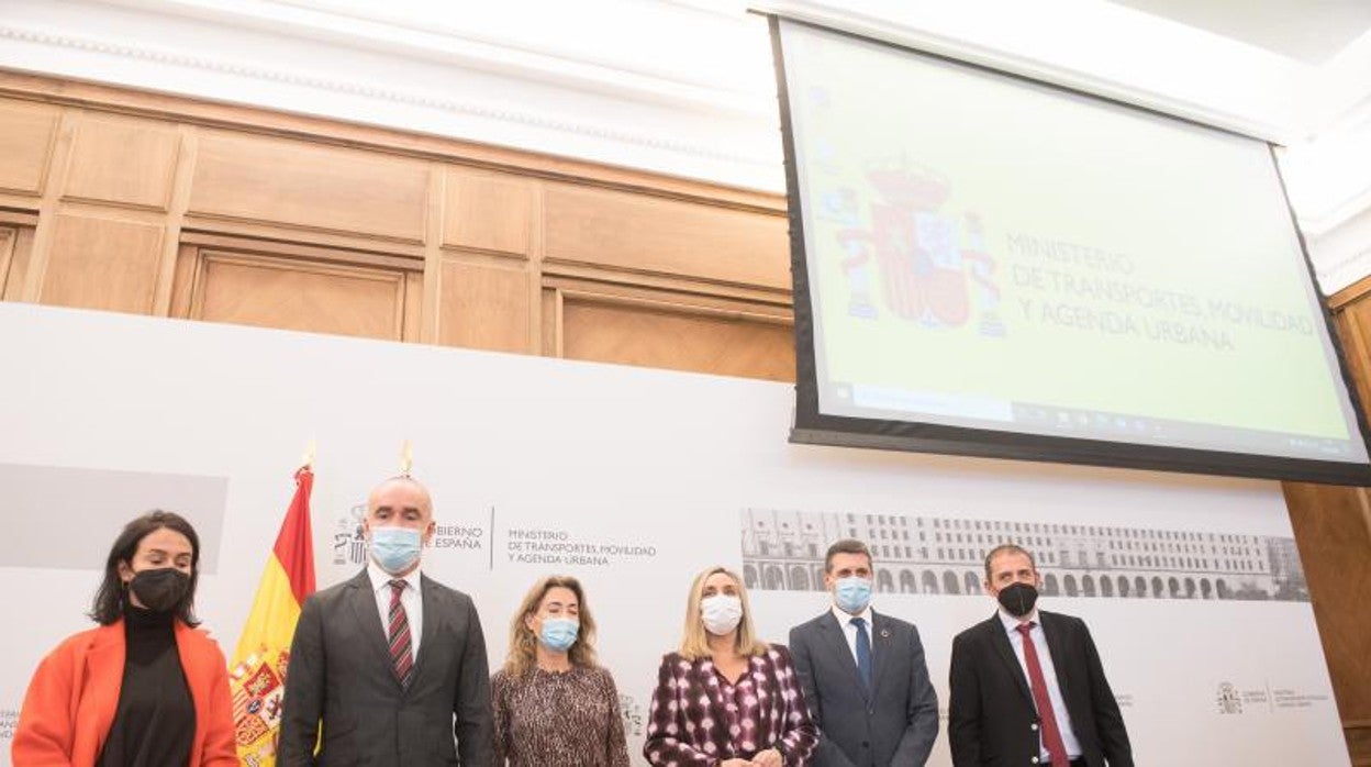 Isabel Pardo, Antonio Muñoz, Raquel Sánchez, Marifrán Carazo y Pedro Fernández