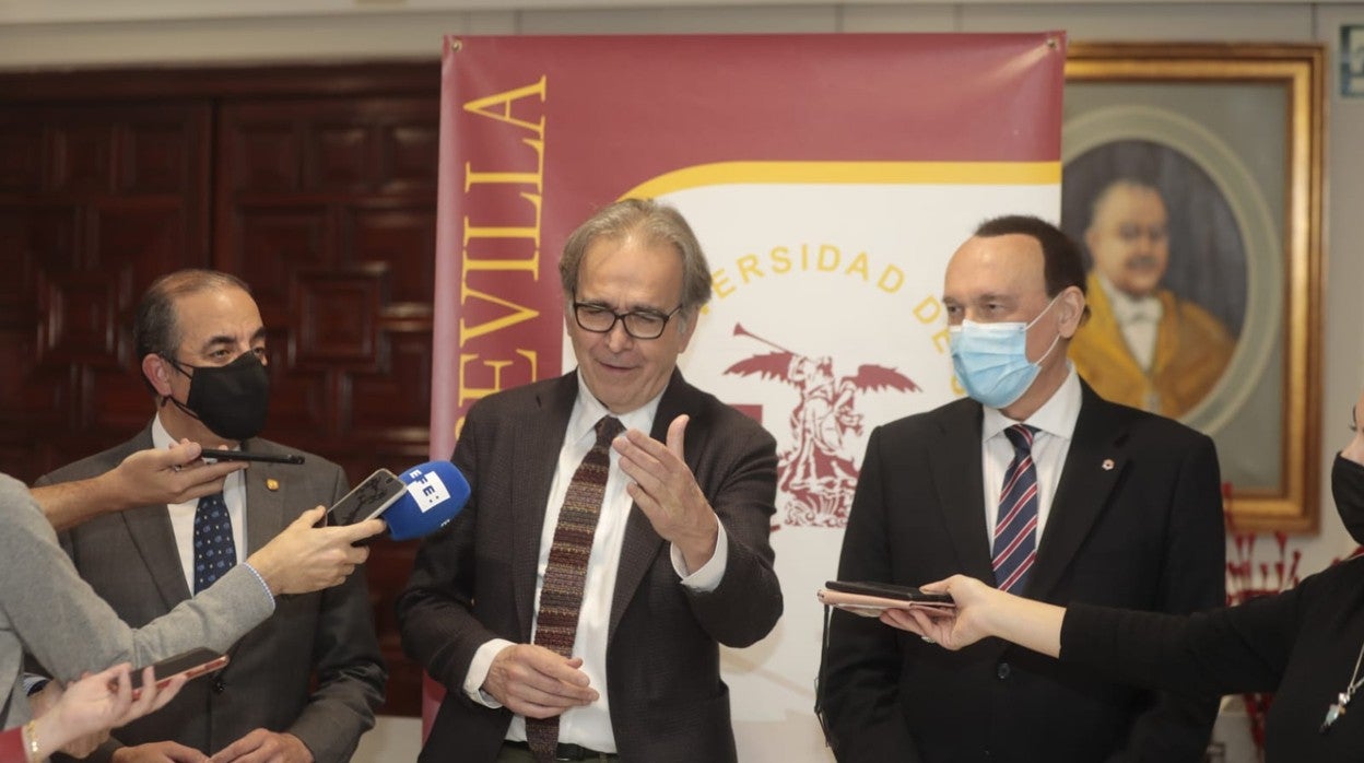 El ministro Joan Subirats en la Universidad de Sevilla